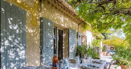 Komfort in Saint-Rémy-de-Provence – Dorf zu Fuß zu erreichen – alles inklusive