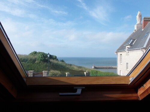 Gite,sea view,all comforts, garden, 2 bedrooms for 4 people close to Omaha Beach