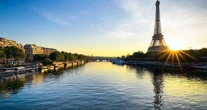 HEART of Paris, MONTORGUEIL, Les Halles, Louvre...
