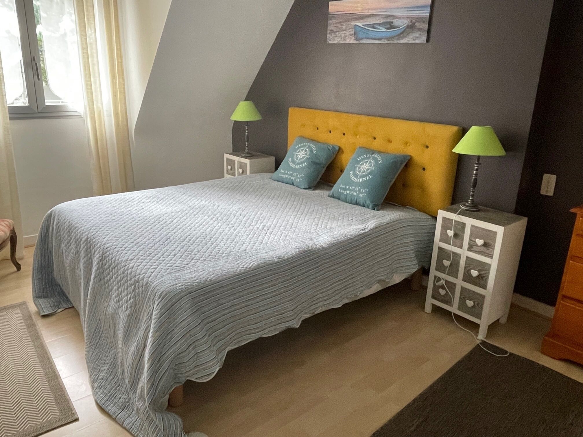 4 chambres, fer et planche à repasser, lit parapluie, Wi-Fi gratuit