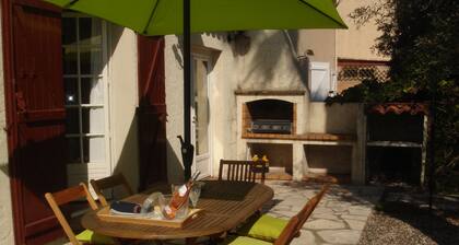 Townhouse ,, 3 + 1 bedrooms, 2. 5 bathrooms, air conditioning, wifi PRICE REDUCED