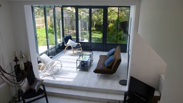 TV connectée, lecteur de DVD, livres, médiathÚque