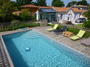 Outdoor pool, a heated pool