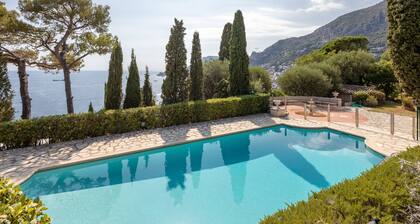 SUPERBE APPARTEMENT AVEC PISCINE ET VUE MAGNIFIQUE SUR MONACO