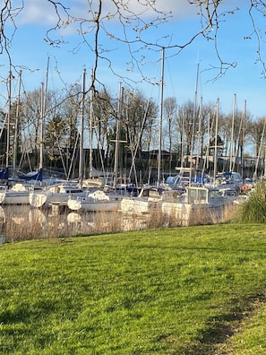 Marina - Spacious cottage + garden, parking nearby. landing beach / port  (Carentan Les Marais)