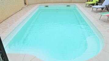 Piscine extérieure, piscine chauffée