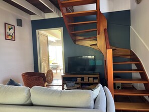 Televisie, videospelletjes, boeken en een filmbibliotheek