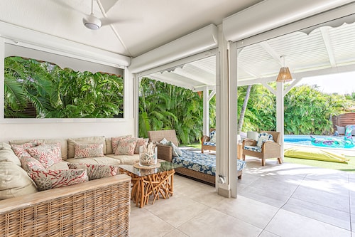 Charming 4* villa with private pool 300 m from the sea