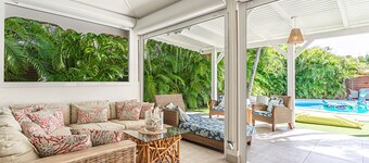 Charming 4* villa with private pool 300 m from the sea 