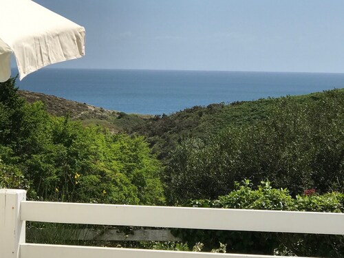 Belle Île en Mer, house 5 to 7 rooms, swimming pool, sea view