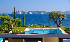 Piscine extérieure, piscine chauffée