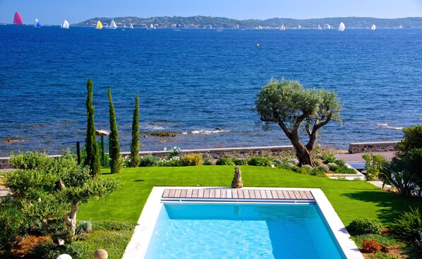 Piscine extérieure, piscine chauffée