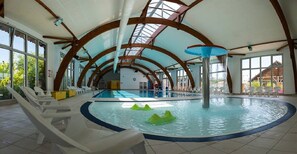 Piscina interna, piscina aquecida