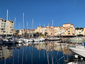 Marina - Saint pierre home Sea + terrace and panoramic mediterrannée. (Fleury)