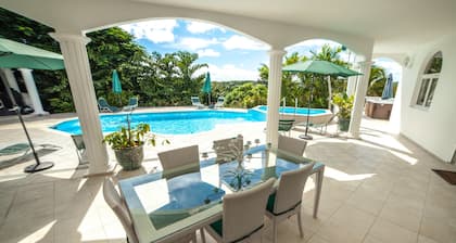 Not to miss! Beautiful and large villa very nice, all comfort and jacuzzi