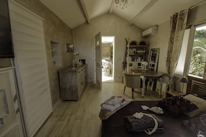 1 makuuhuone, silitysrauta/-lauta, ilmainen Wi-Fi, vuodevaatteet