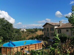 Outdoor pool - Gentleman House for rent for 10 on large vineyards (Juillac)