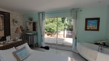 5 makuuhuonetta, silitysrauta/-lauta, ilmainen Wi-Fi