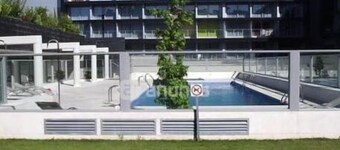Cómodo apartamento de 2 dormitorios 2 baños con garaje y piscina