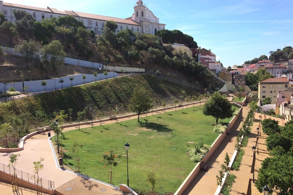 Le monastère de Graça et le parc, vus de la terrasse