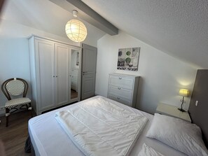 1 bedroom, iron/ironing board, WiFi