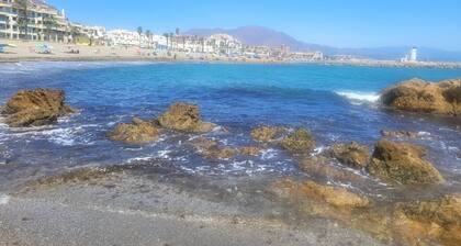 Appartement tout confort vue sur mer -5 piscines - WIFI