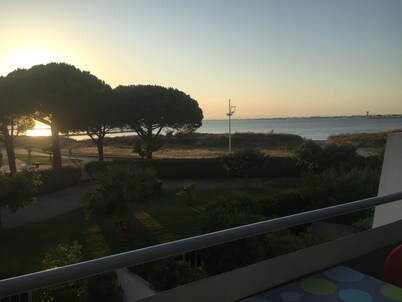 P2cabin direct beach Port-Camargue-Sea view