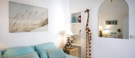 5 chambres, coffres-forts dans les chambres, fer et planche Ă repasser