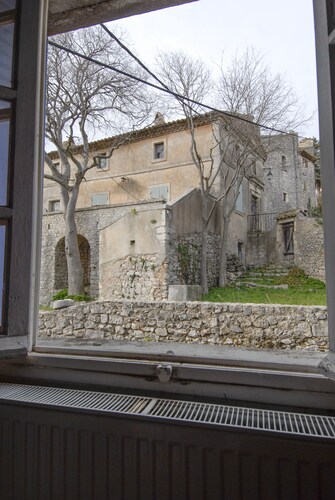 CHARMING HOUSE GORGES ARDECHE - GROTTE CHAUVET - NEAR TOURIST ATTRACTIONS