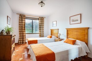 2 soverom, strykejern/-brett, wi-fi (inkludert) og sengetøy