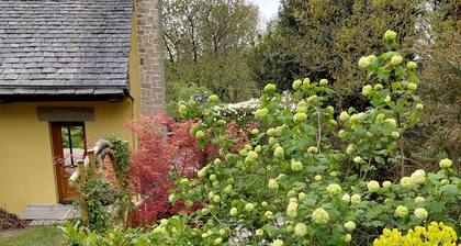 Maison dans un environnement calme et boisé av jardin a 3km de MORLAIX