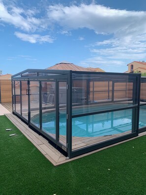 Indoor pool, outdoor pool