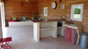 Interior - At the foot of Ventoux, between Avignon and Carpentras, air-conditioned gite with swimming pool  (Monteux)