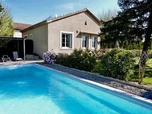 Outdoor pool - Country house with a pool in Saint-Rémy-de-Provence, sleeps 8 (Saint-Rémy-De-Provence)
