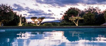 Villa Angel - Panoramic view with magnificent swimming pool and pool house