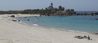 A furnished 5 ***** - Independent apprt in villa 100 m from the sea