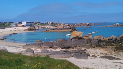 Un amueblado 5 ***** - apprt independiente en villa 100 m del mar