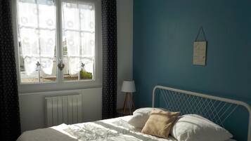 3 habitaciones, tabla de planchar con plancha y wifi gratis