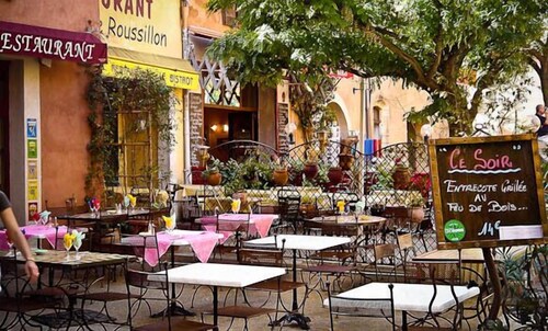 Maison sublime avec terrasse au cœur du village de Roussillon dans le Lubéron