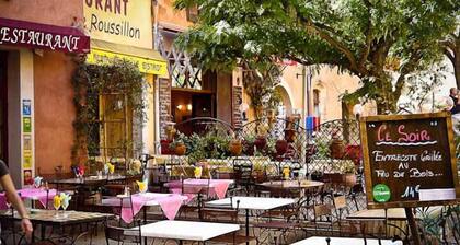 Maison sublime avec terrasse au cĆur du village de Roussillon dans le LubĂ©ron
