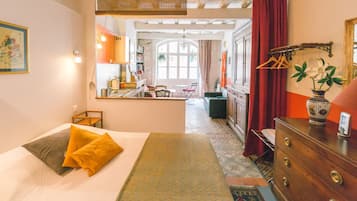 1 habitación, wifi y ropa de cama