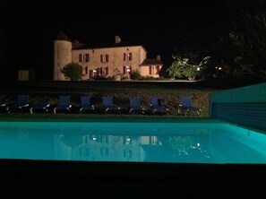 Outdoor pool, a heated pool - 17th-century manor house, piano, tennis court, heated swimming pool. Ideal for families (Coulounieix-Chamiers)