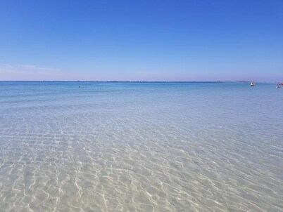 The feet in water ocean