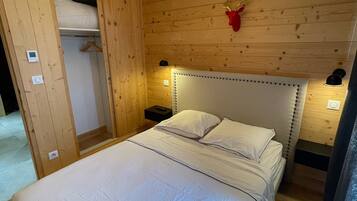 5 chambres, fer et planche à repasser, Wi-Fi gratuit, draps fournis