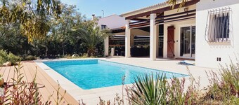 Villa with swimming pool not overlooked near the gulf of Saint-Tropez