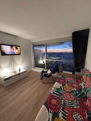 2 Schlafzimmer, Schreibtisch, Bügeleisen/Bügelbrett, kostenloses WLAN