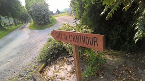 Property grounds - Come and discover the sea and the countryside in beautiful Normandy(50) (Notre-Dame-De-Cenilly)