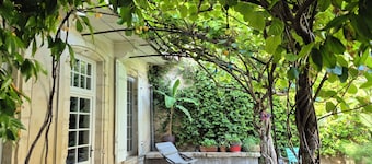 TOWNHOUSE WITH SWIMMINGPOOL - Country living in the city
