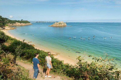 Superbe Villa Charmante exceptionnelle vue mer-3000 M2 Jardin privatif-300 plage