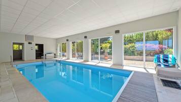 Piscine couverte, piscine chauffée